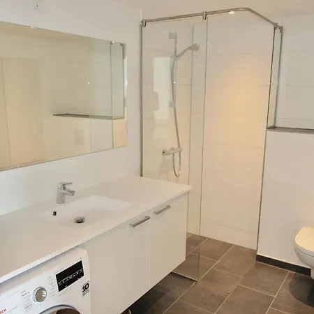 Great 2-bed Wbalcony In Harbour Appartamento *